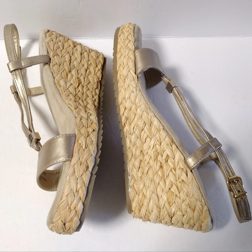 Anne Klein Women's Wanessa Wedge Platform Slingback Sandals Gold Size 11